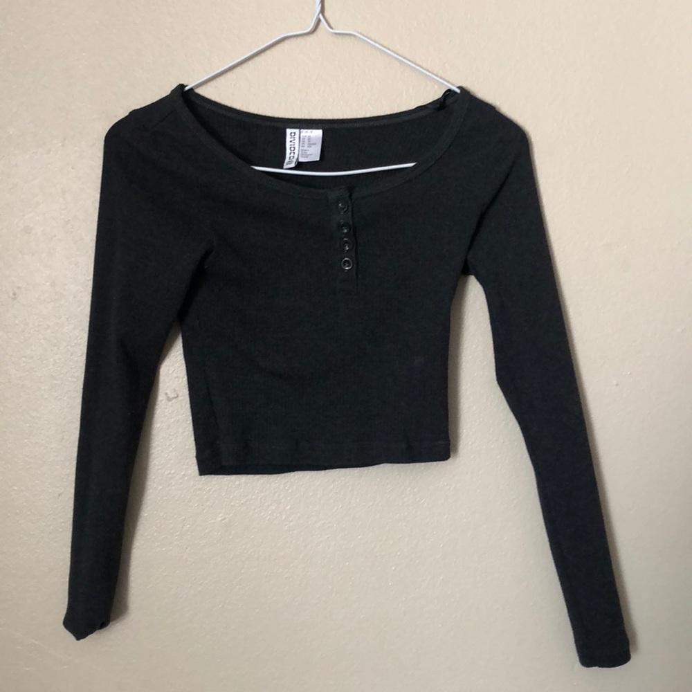 Black crop top